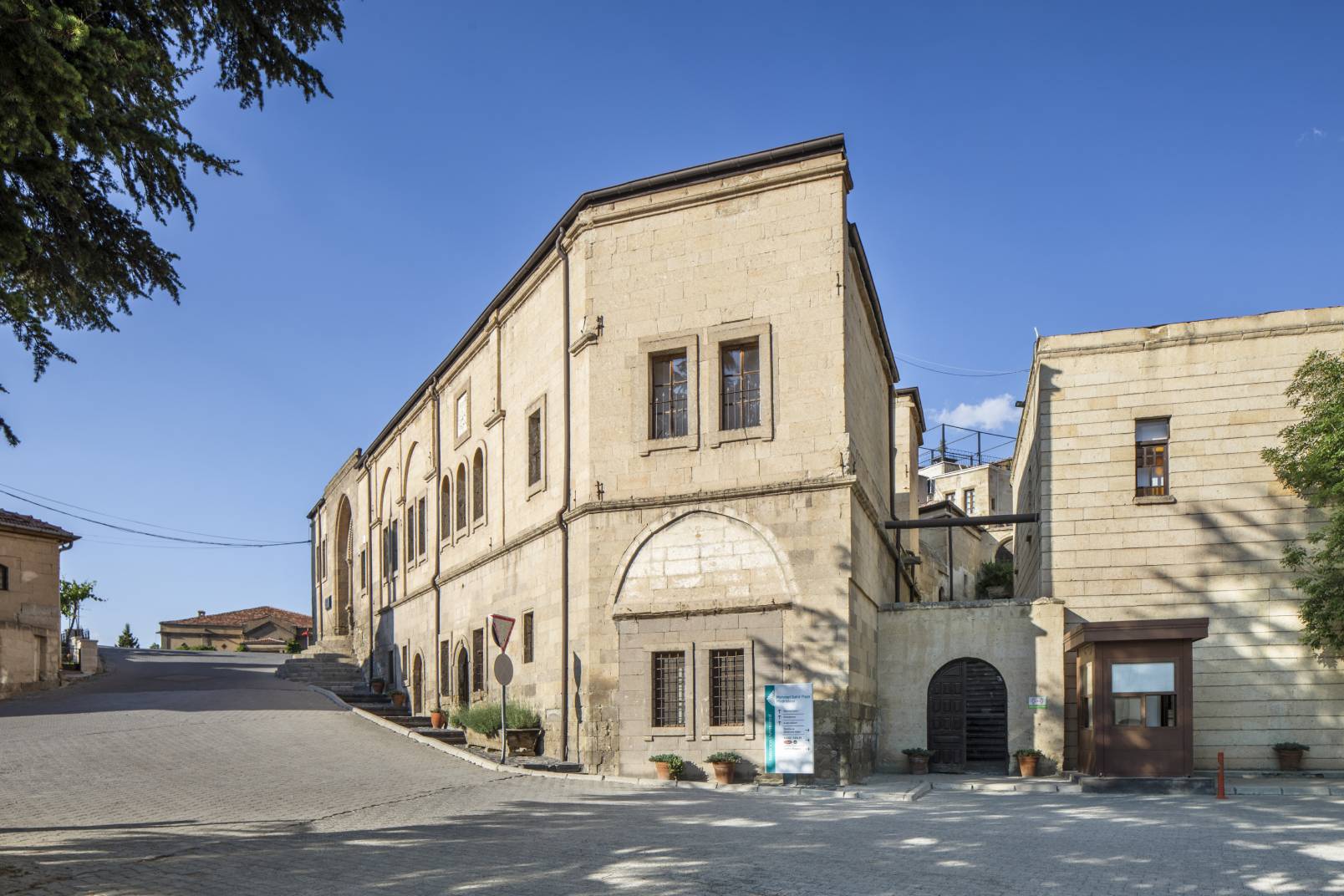 Mehmet Şakir Paşa Medresesi